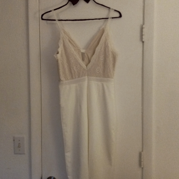 Bone/with nude lace top party dress - Picture 4 of 6